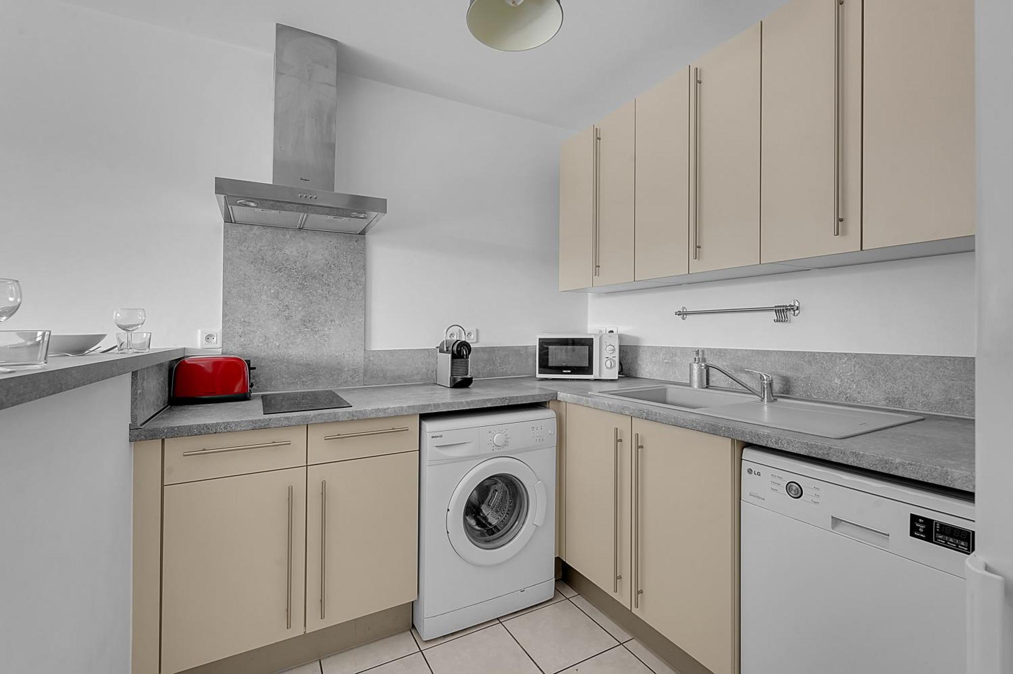 Appartement T2 Bord De Garonne Hypercentre Terrasse + Parking *