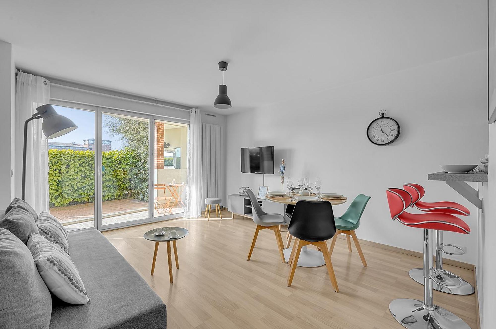 T2 Bord De Garonne Hypercentre Terrasse + Parking
