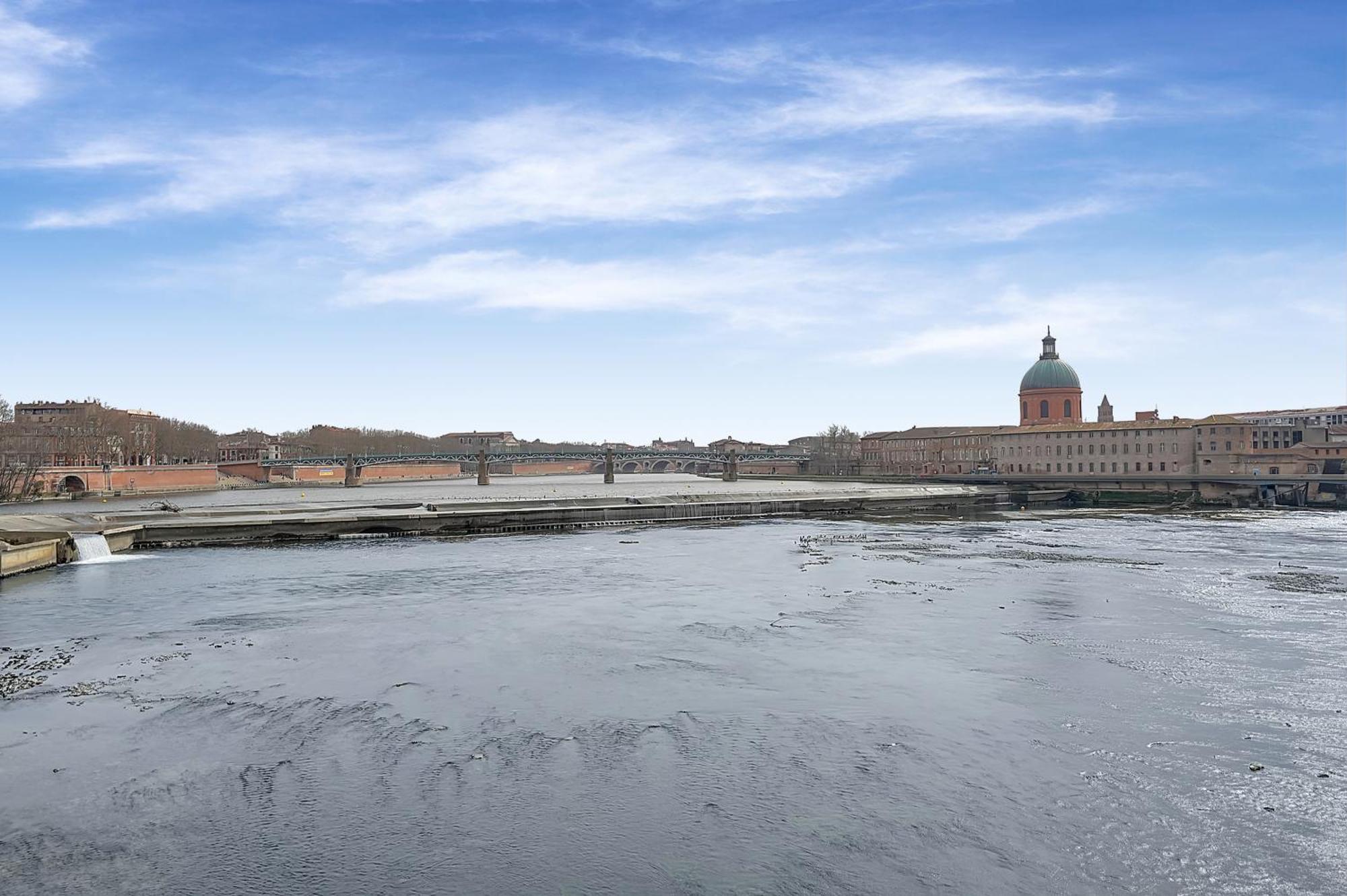 T2 Bord De Garonne Hypercentre Terrasse + Parking * Toulouse